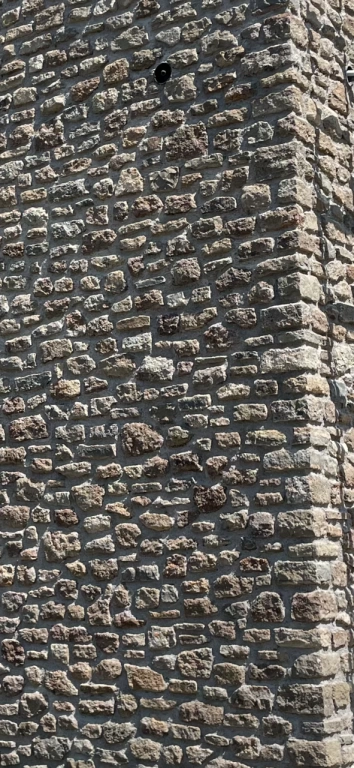 Tihanyi roppantott mediterrán kő