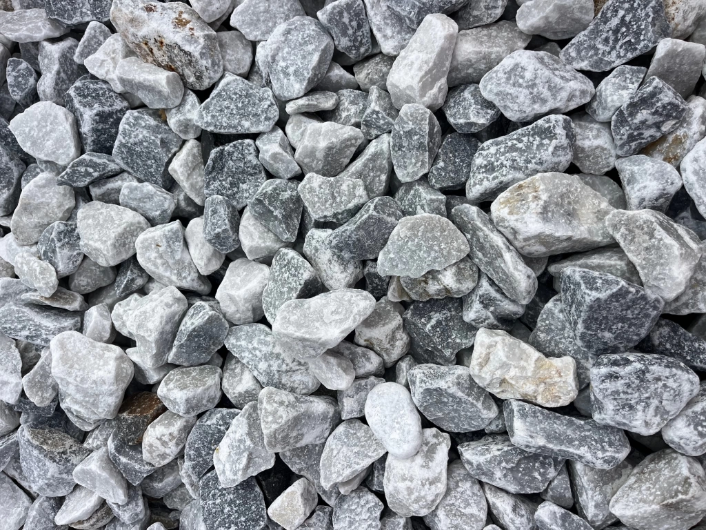 Márvány zuzalék, dunakék