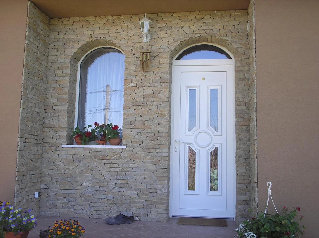 Keszthelyi kő 2 oldalt vágott 5cm