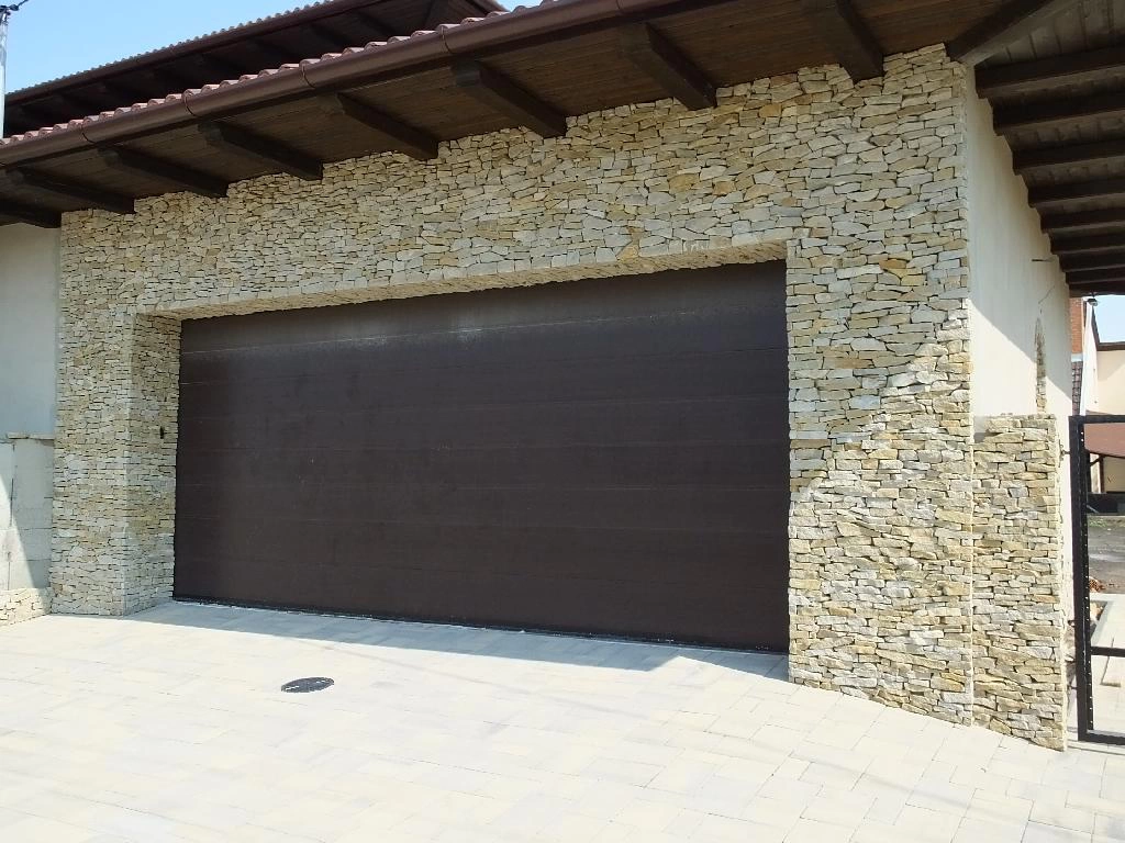 Karmacsi kő szürke fűrészelt mediterrán