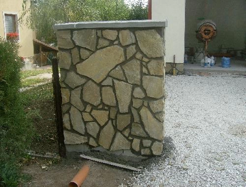 Keszthelyi hasított homokkő (sima)