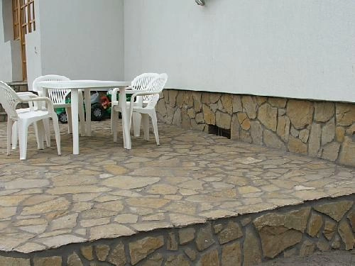 Keszthelyi hasított homokkő (sima)