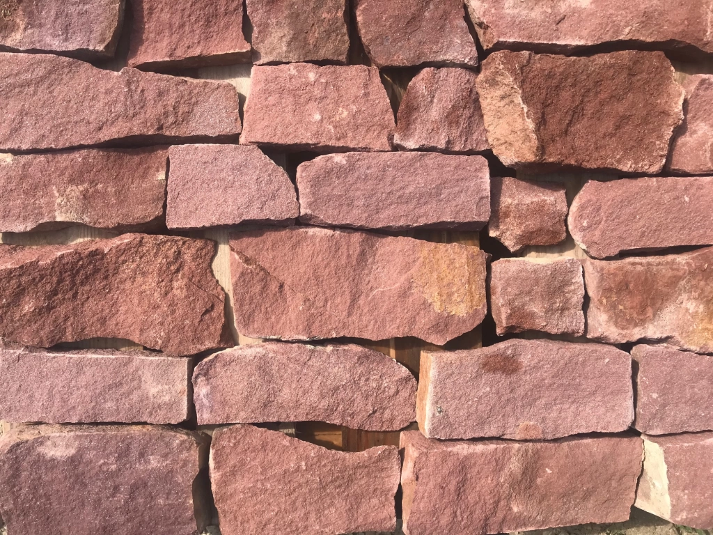 Balatoni vörös, roppantott vágott mediterrán kő