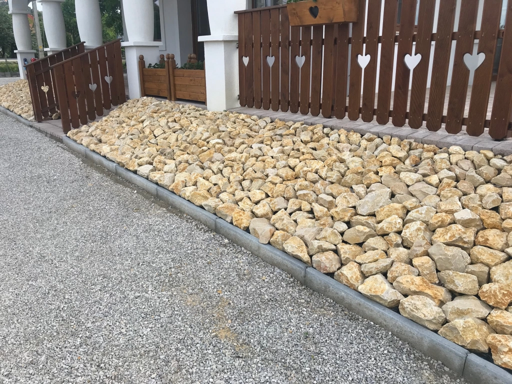 Aranyokker gabion kő