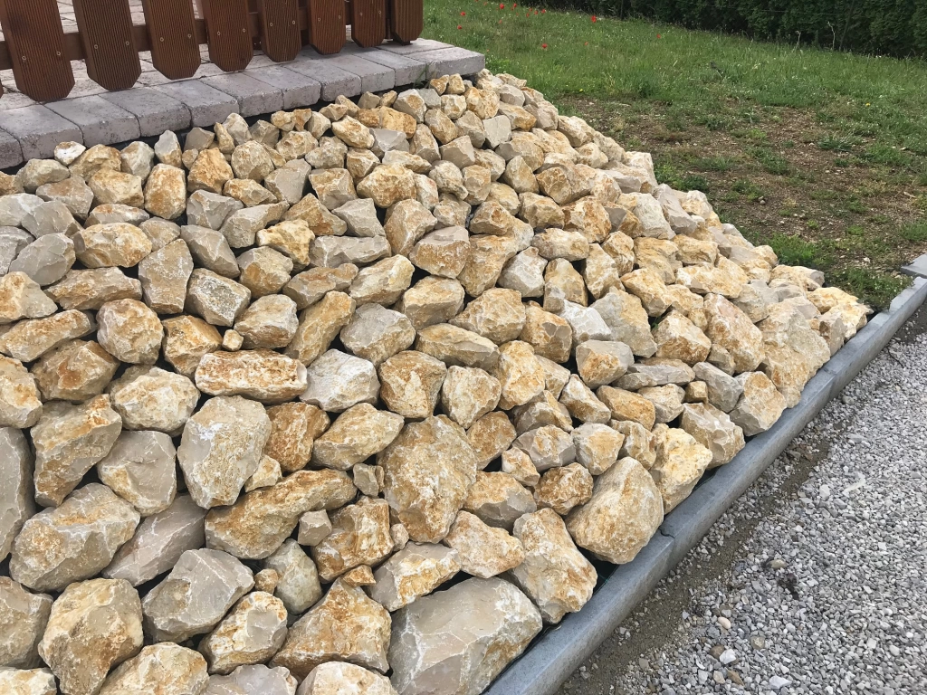 Aranyokker gabion kő