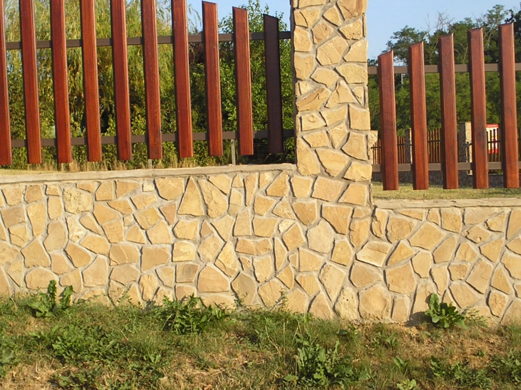 Keszthelyi hasított homokkő (apró)