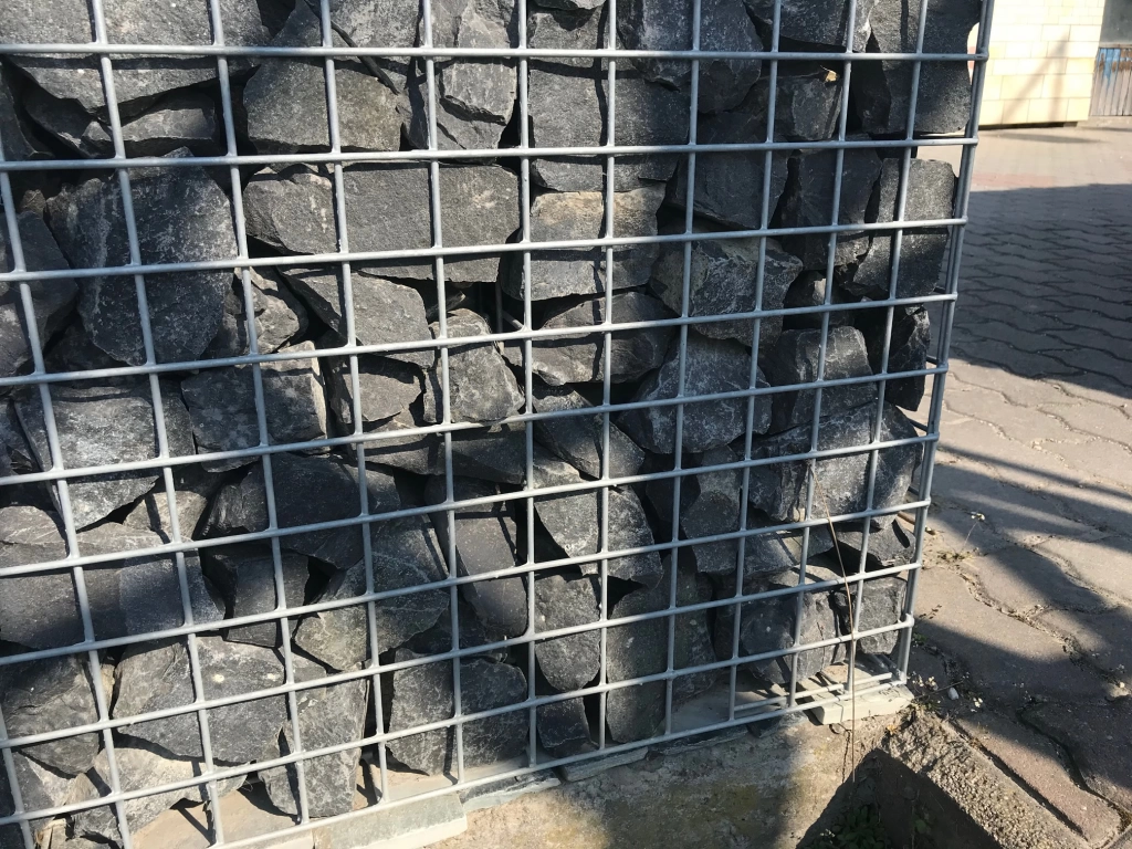 Bazalt gabion kő