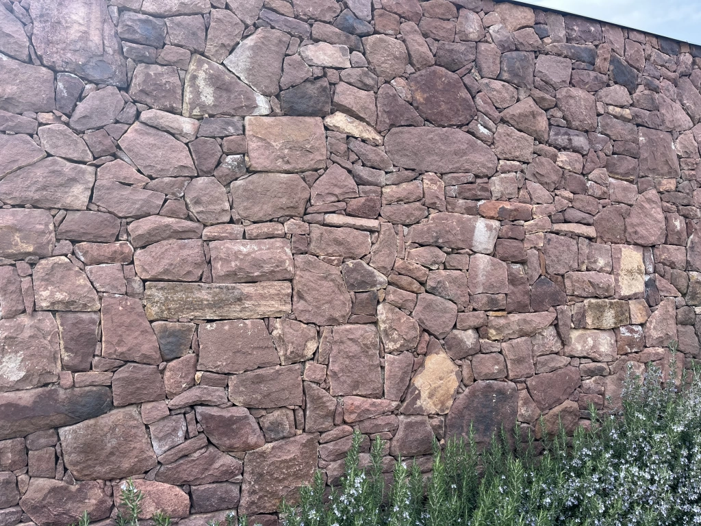 Balatoni vörös falazó kő