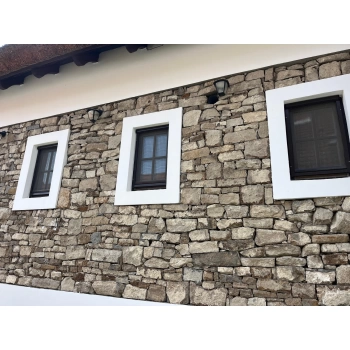 Tihanyi roppantott mediterrán kő