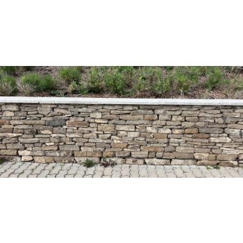 Tihanyi roppantott mediterrán kő