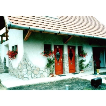 Szürke hasított homokkő