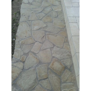 Keszthelyi hasított homokkő (sima)