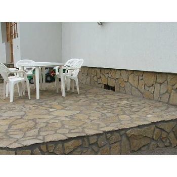 Keszthelyi hasított homokkő (sima)