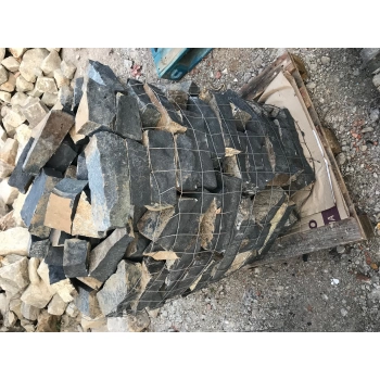 Bazalt roppantott falazó kő 