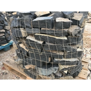 Bazalt roppantott falazó kő 