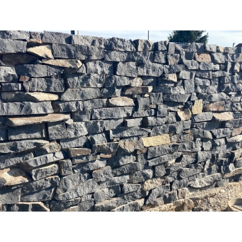 Bazalt roppantott vágott mediterrán kő