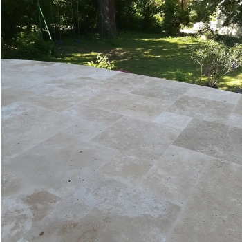 Traventin mészkő burkolat